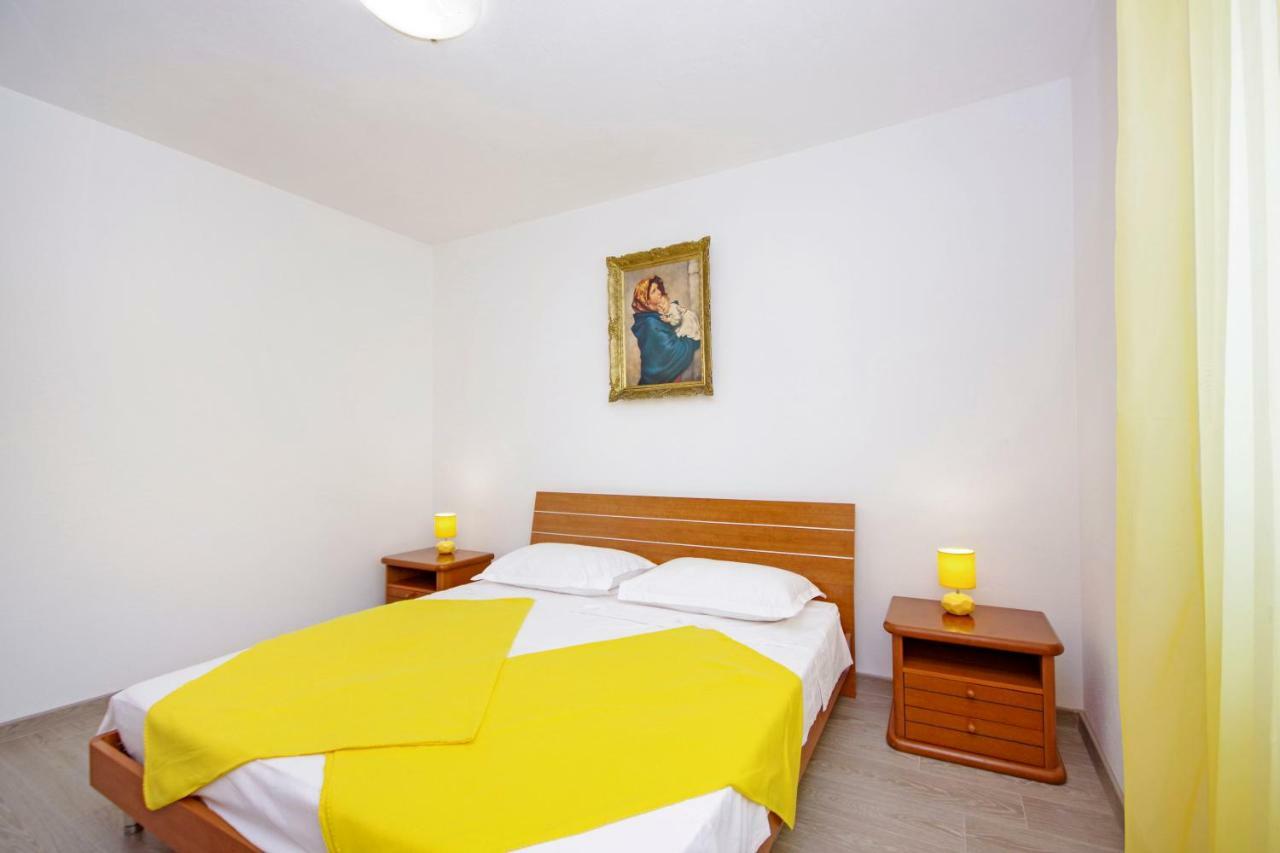 Apartamento Kuca Za Odmor Toni Postira Exterior foto