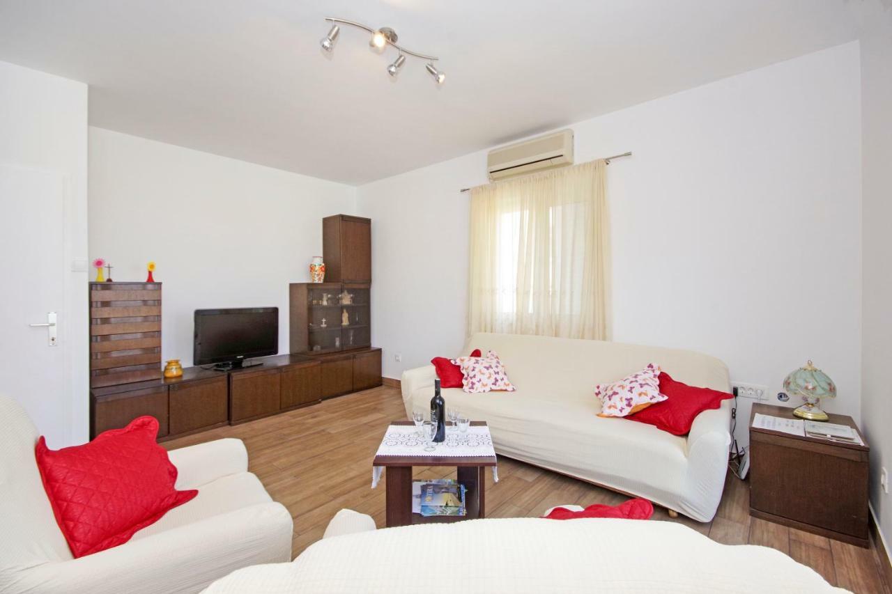 Apartamento Kuca Za Odmor Toni Postira Exterior foto