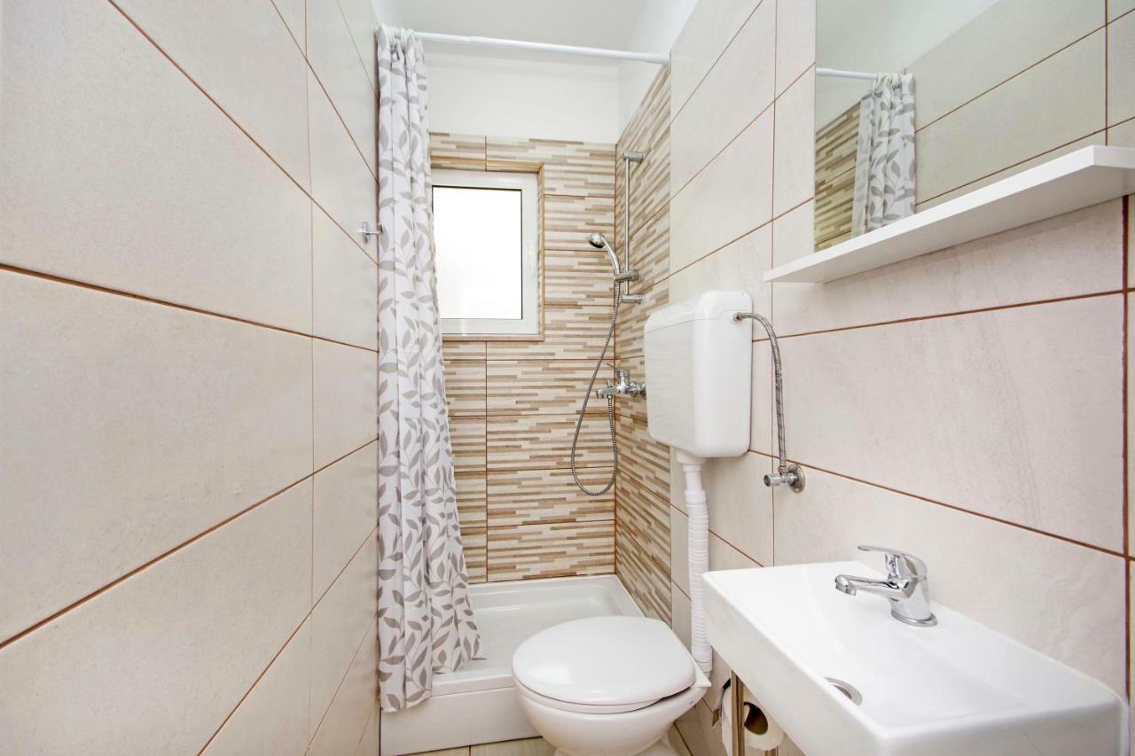 Apartamento Kuca Za Odmor Toni Postira Exterior foto