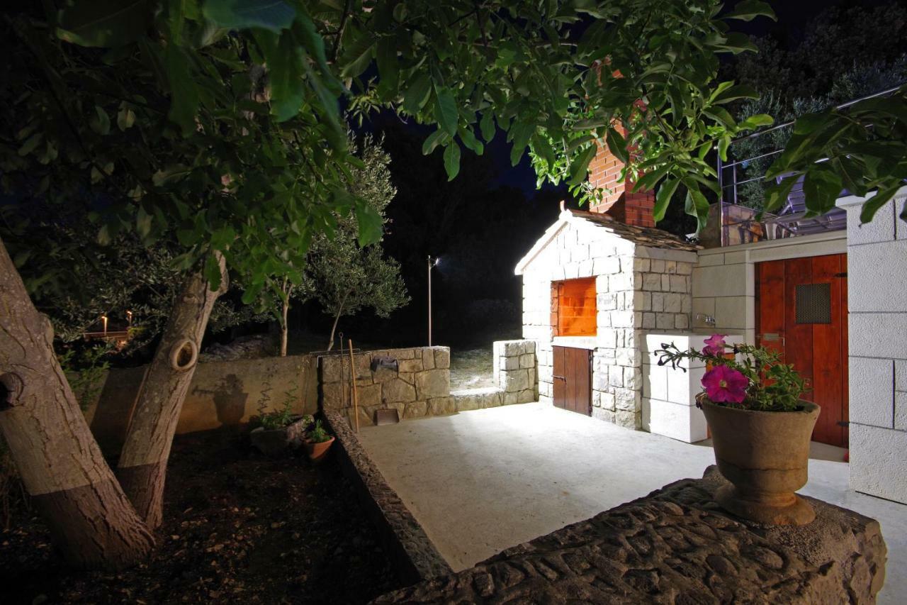 Apartamento Kuca Za Odmor Toni Postira Exterior foto